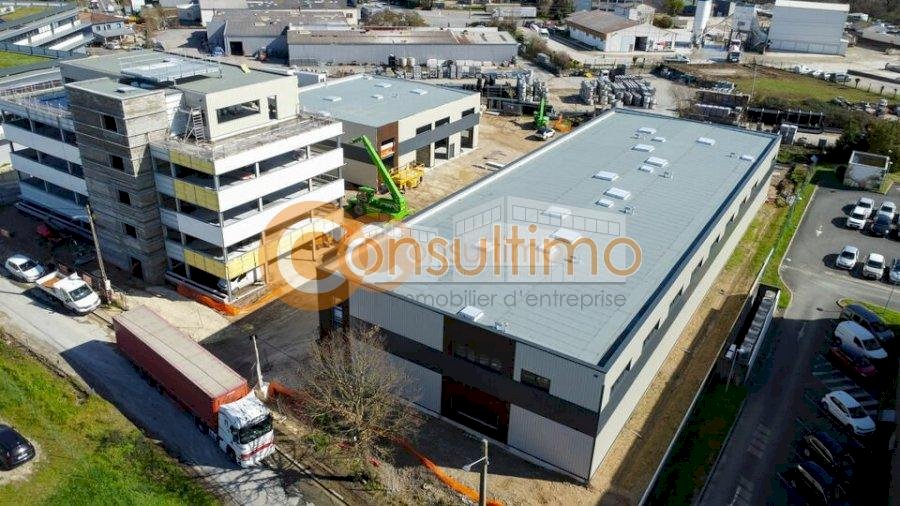 Local d'activité à louer 249 m² - Artigues-près-Bordeaux