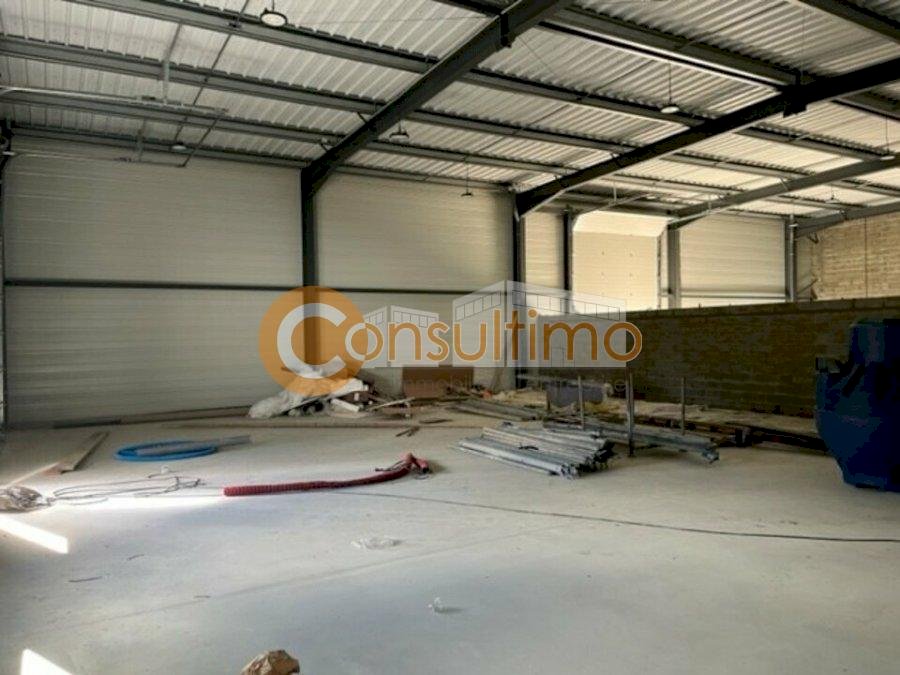 Local d'activité à louer 428 m² - Montussan