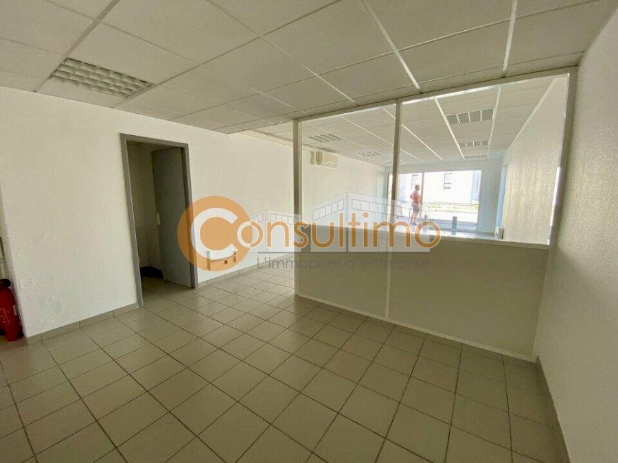 Local commercial à louer 47 m² - Eysines