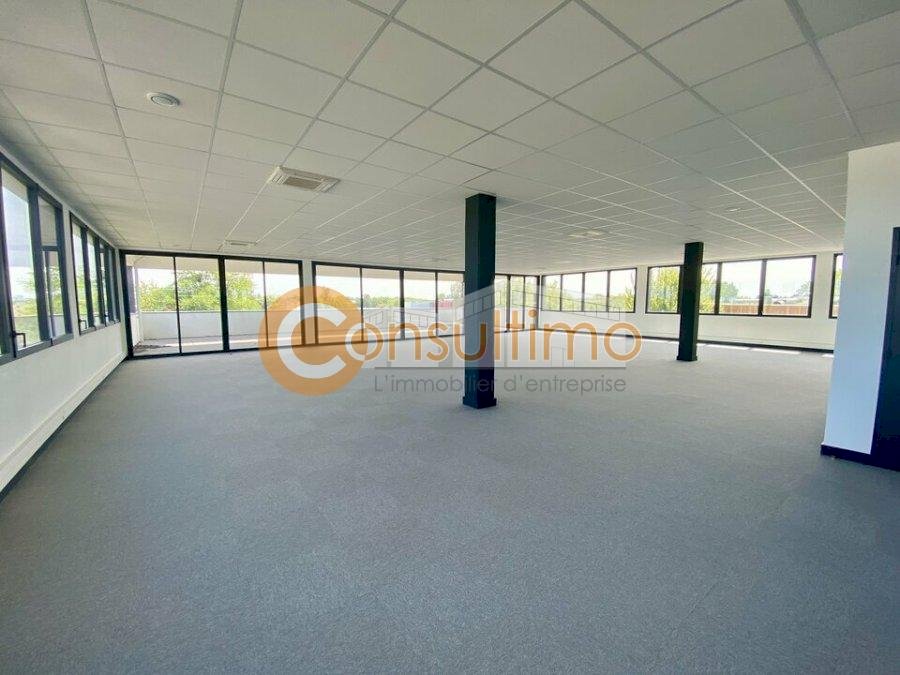 Bureau à louer 810 m² - Mérignac