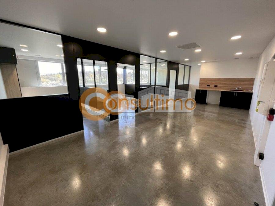 Bureau à louer 65 m² - Carbon-Blanc
