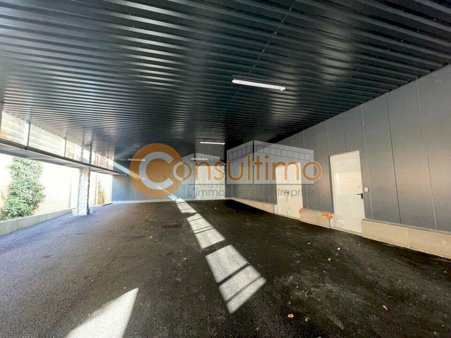 Local commercial à louer 171 m² - Carbon-Blanc