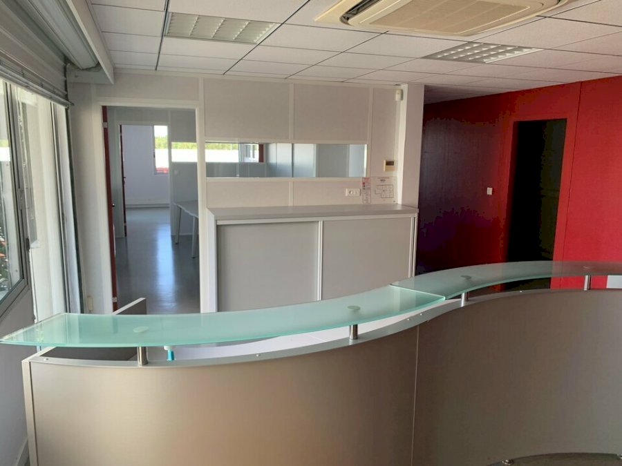 Bureau à louer 228 m² - Latresne