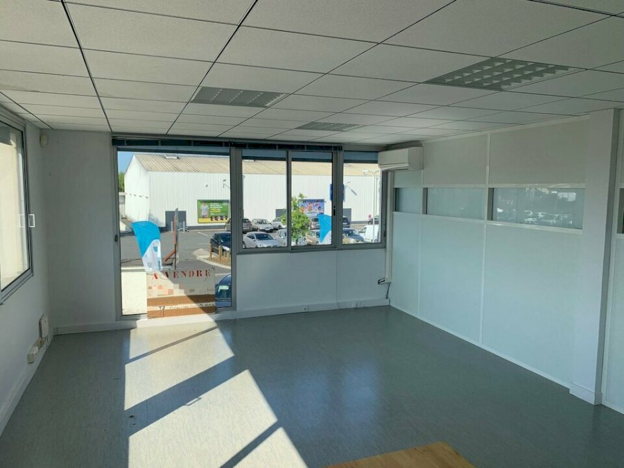 Bureau à louer 228 m² - Latresne