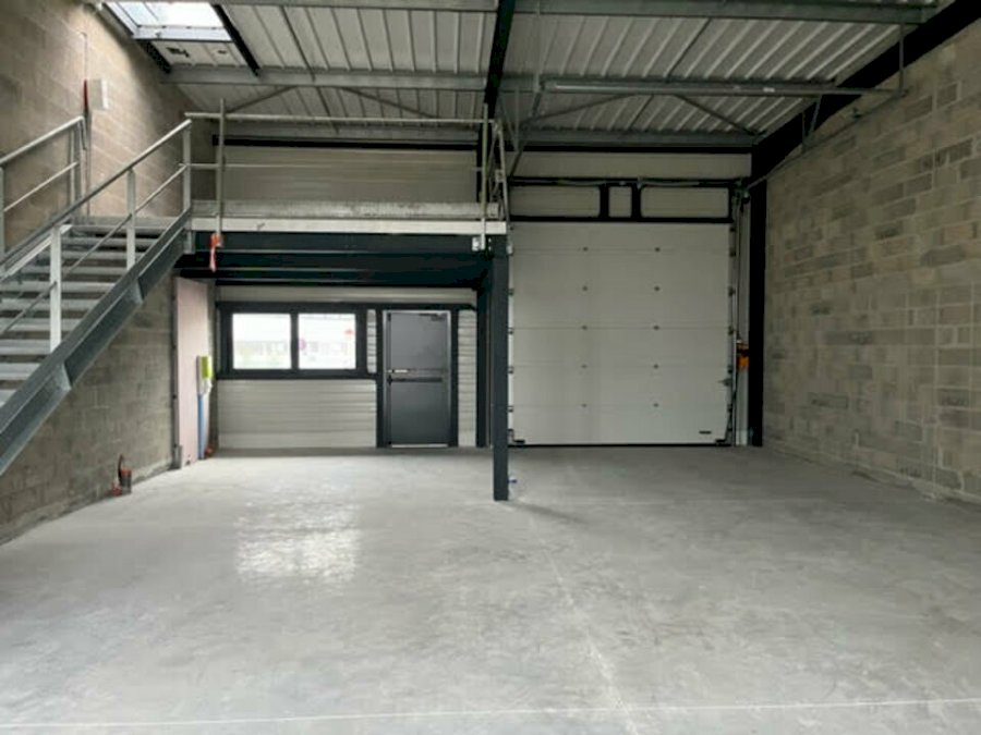 Local d'activité à louer 403 m² - Artigues-près-Bordeaux