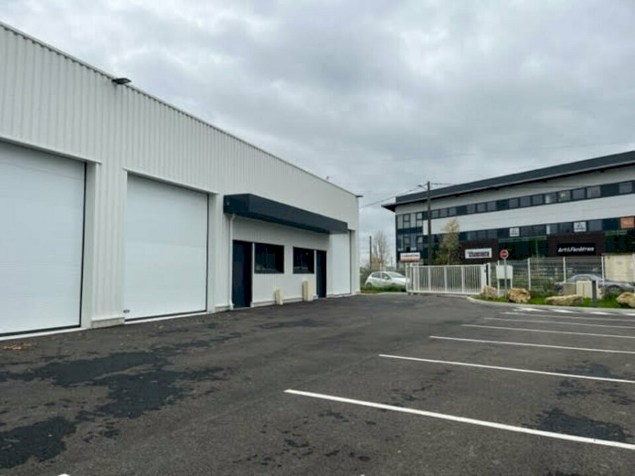 Local d'activité à louer 403 m² - Artigues-près-Bordeaux