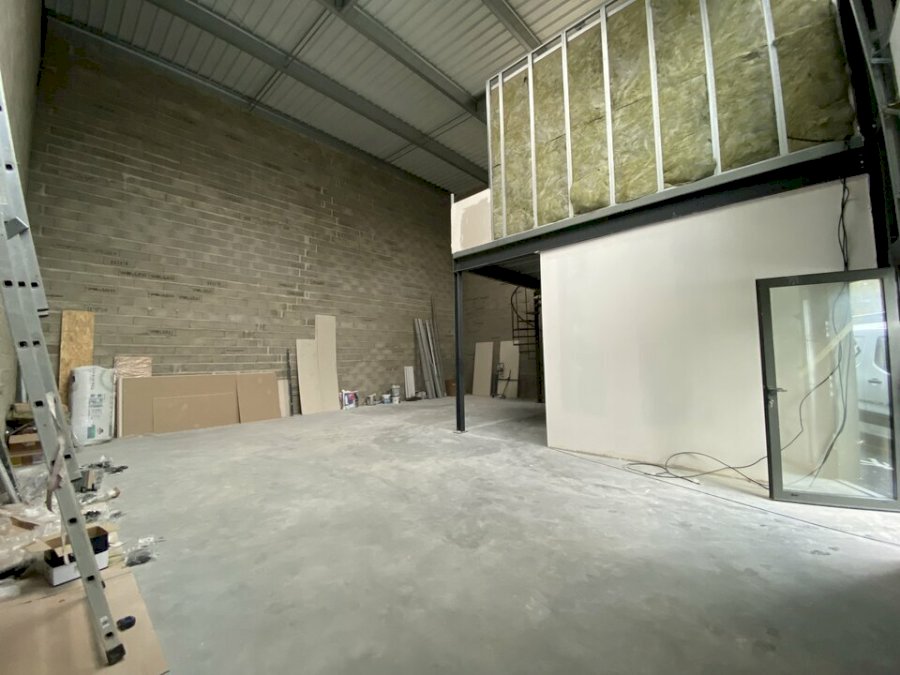 Local d'activité à louer 165 m² - Beychac-et-Caillau