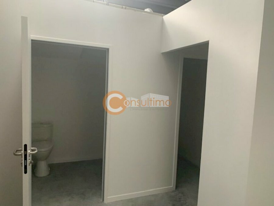 Local d'activité à louer 302 m² - Gradignan