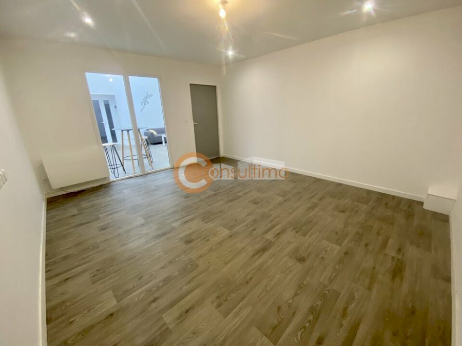 Bureau à louer 23 m² - Tresses