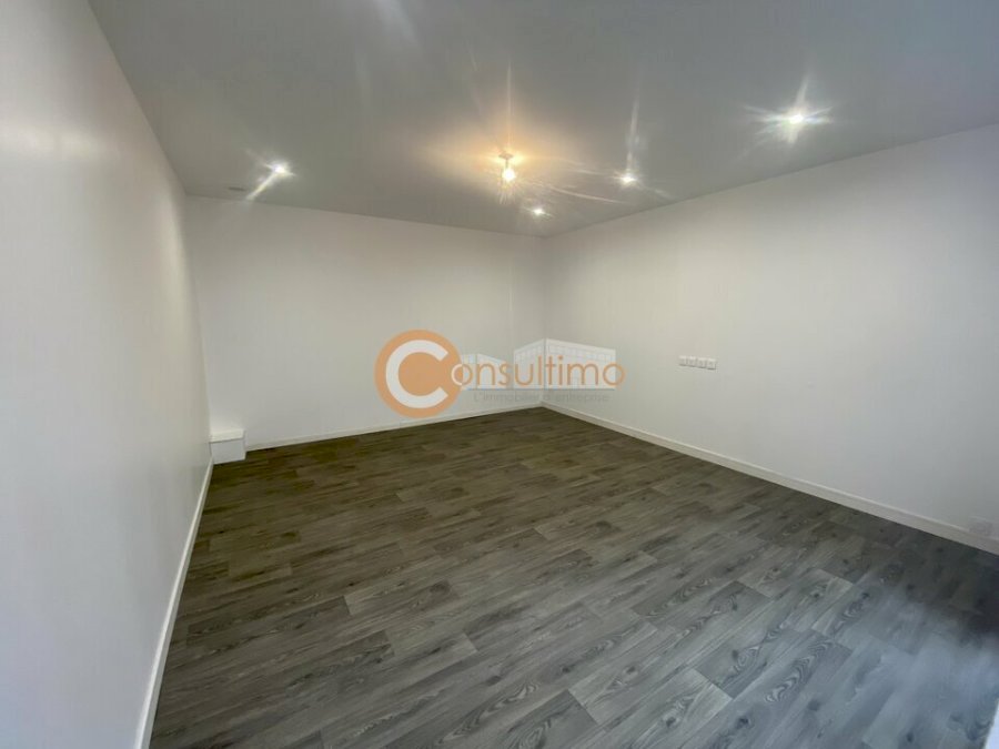 Bureau à louer 23 m² - Tresses