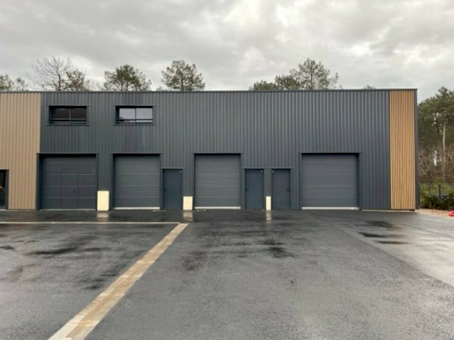 Local d'activité à louer 66 m² - Audenge