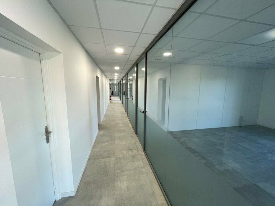 Bureau à louer 30 m² - Montussan