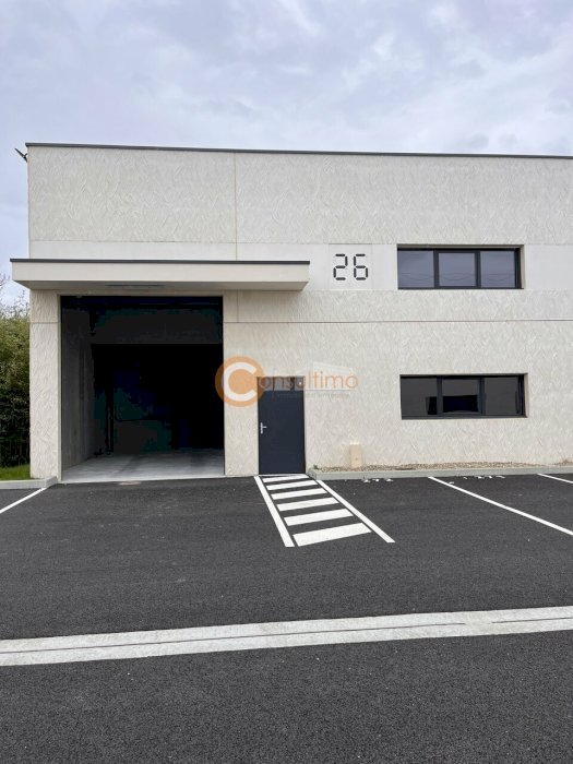 Local d'activité à acheter 187 m² - Mios
