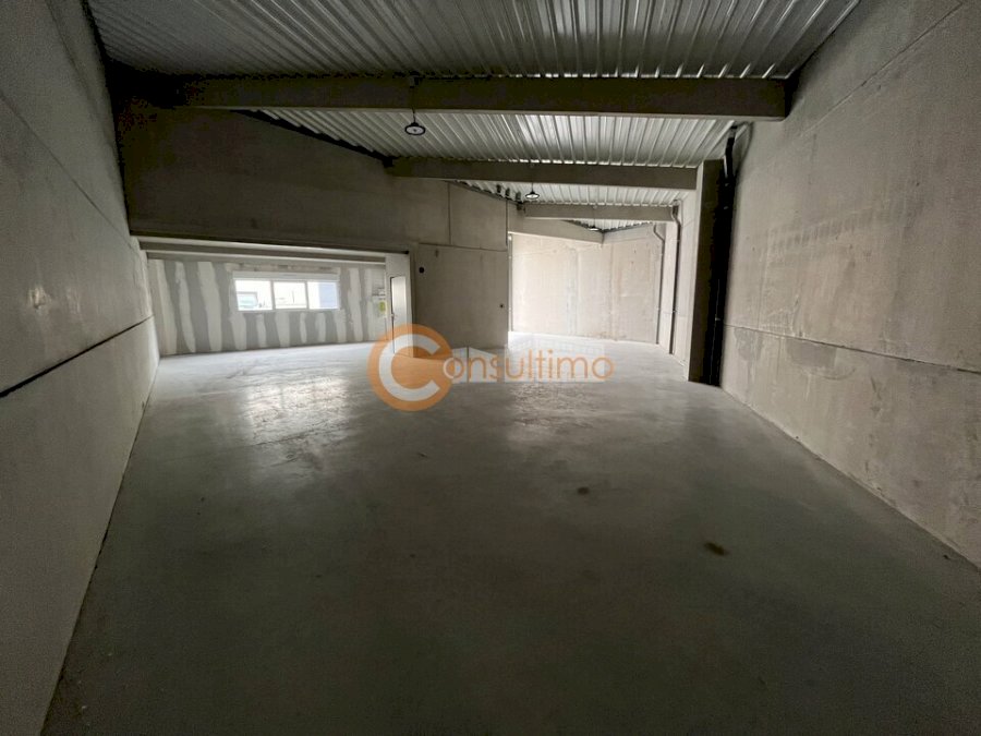 Local d'activité à acheter 187 m² - Mios