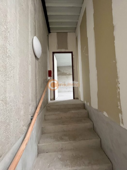 Local d'activité à acheter 187 m² - Mios