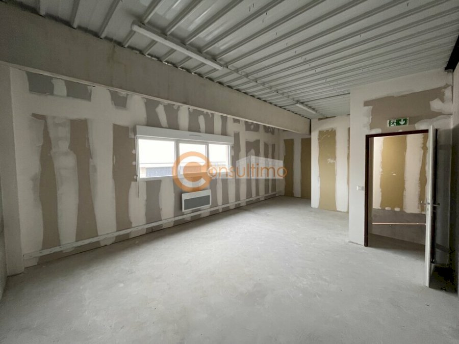 Local d'activité à acheter 187 m² - Mios