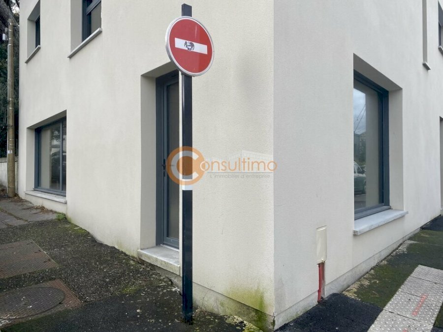 Local d'activité à louer 61 m² - Bordeaux