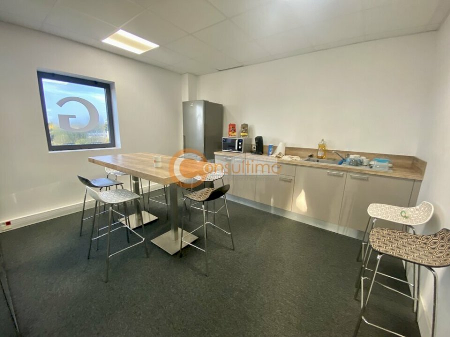 Bureau à acheter 290 m² - Tresses