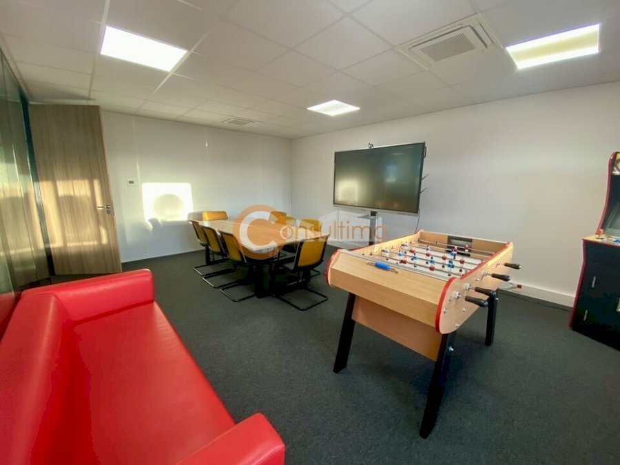 Bureau à acheter 290 m² - Tresses