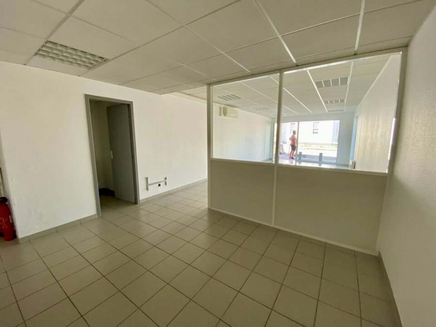 Local commercial à louer 47 m² - Eysines