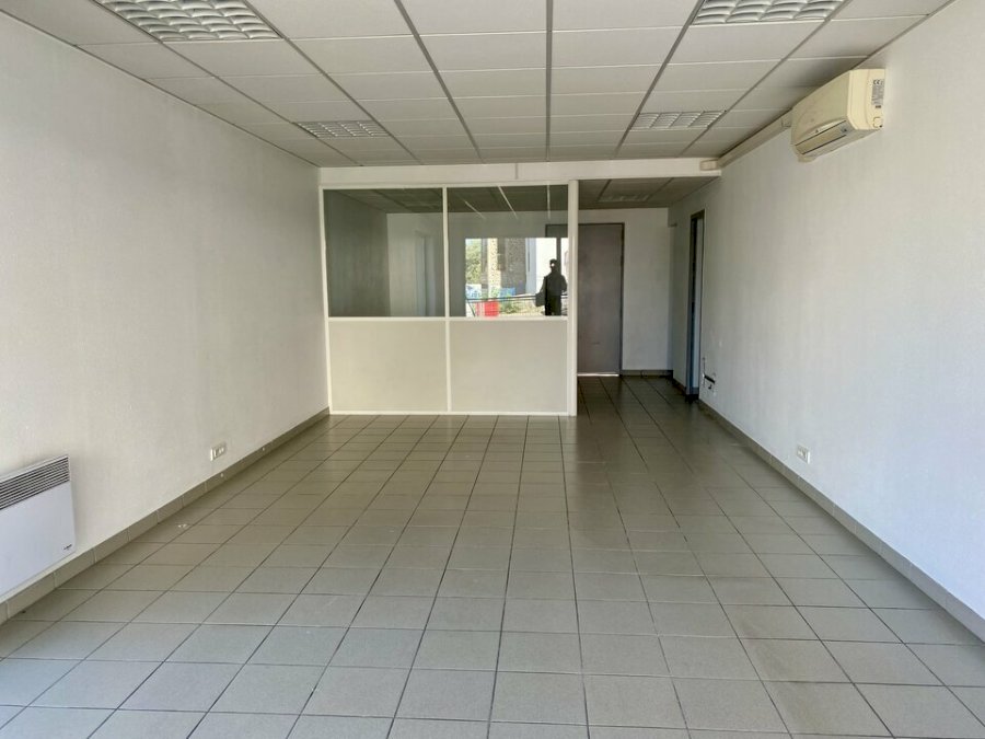 Local commercial à louer 47 m² - Eysines