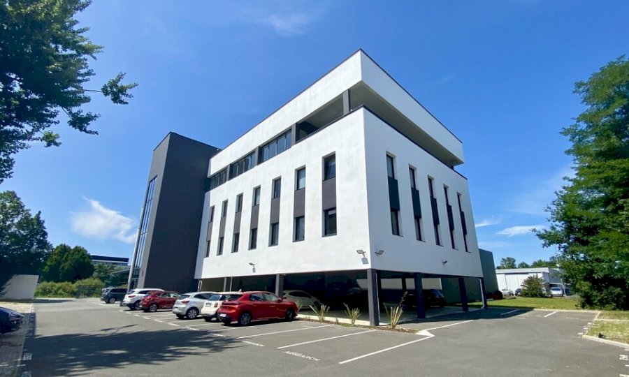 Bureau à louer 810 m² - Mérignac