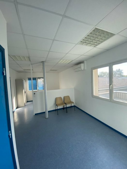 Bureau à louer 80 m² - Floirac