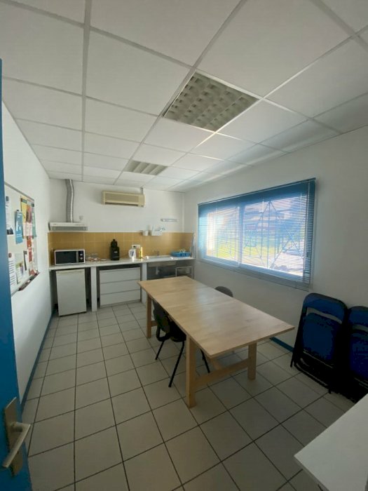 Bureau à louer 80 m² - Floirac