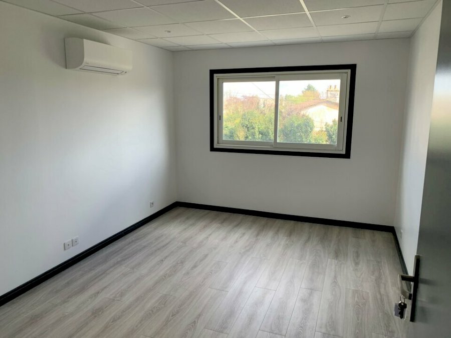 Bureau à louer 24 m² - Gradignan