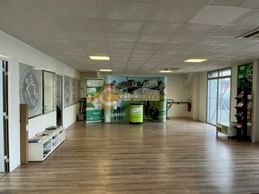 Local d'activité à acheter 680 m² - Montussan