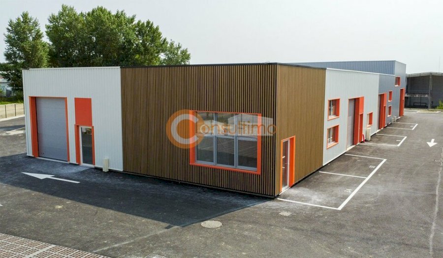 Local d'activité à louer 150 m² - Carbon-Blanc