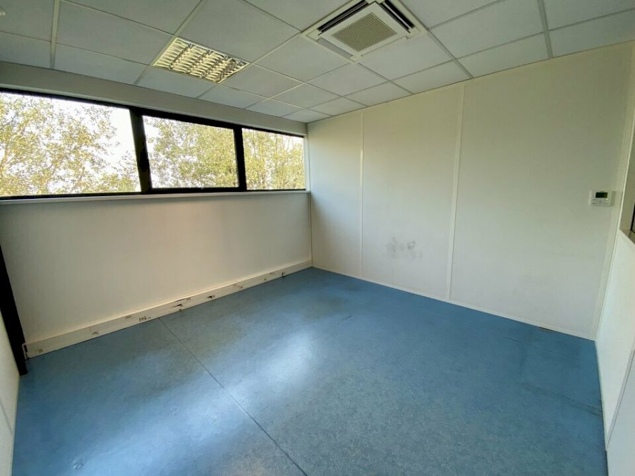 Bureau à louer 90 m² - Pessac