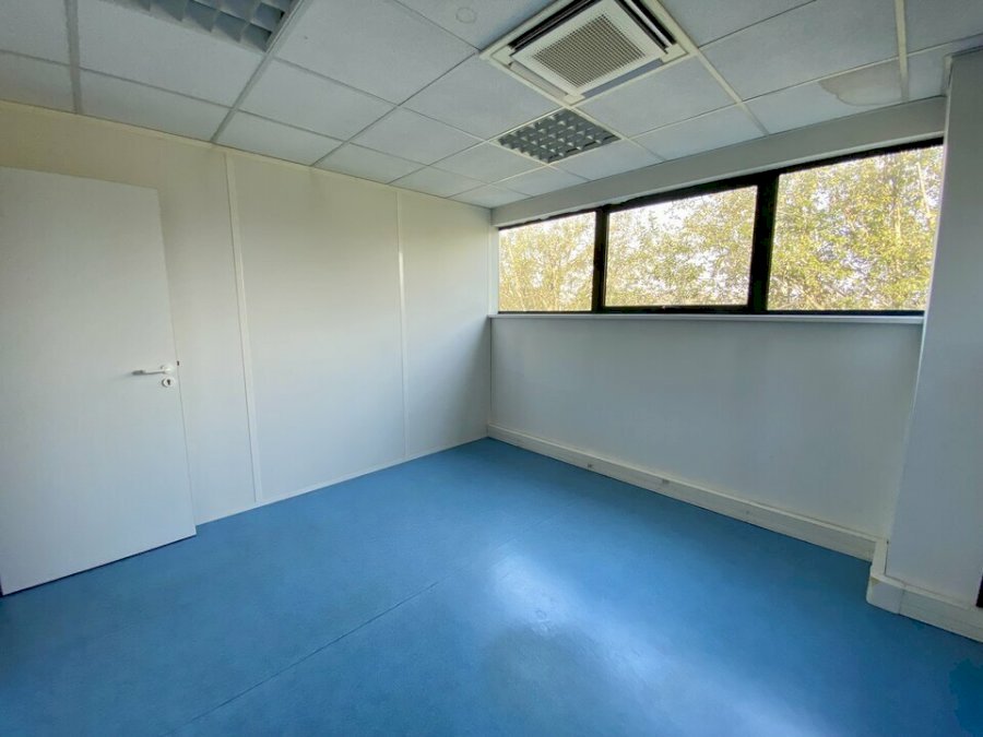 Bureau à louer 90 m² - Pessac