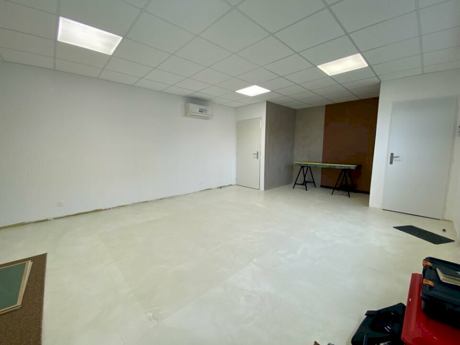 Bureau à louer 31 m² - Saint-Germain-du-Puch