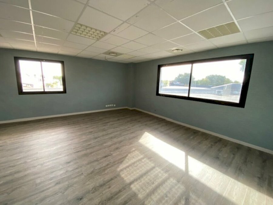 Bureau à louer 87 m² - La Teste-de-Buch