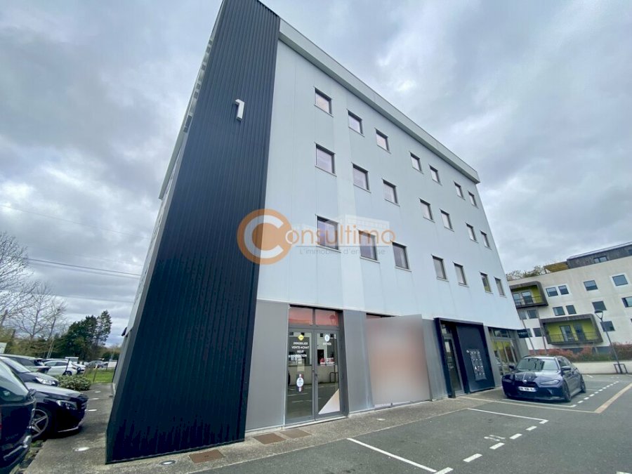 Local commercial à acheter 135 m² - Tresses