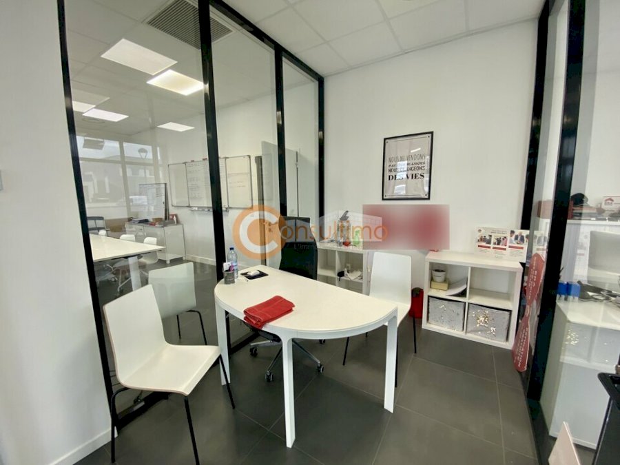 Local commercial à acheter 135 m² - Tresses