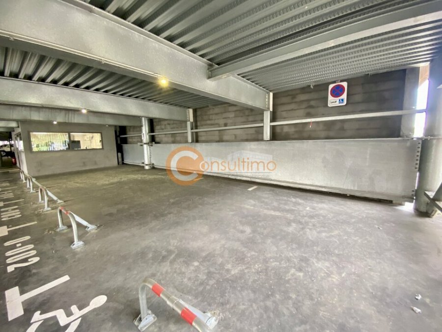Local commercial à louer 120 m² - Bègles