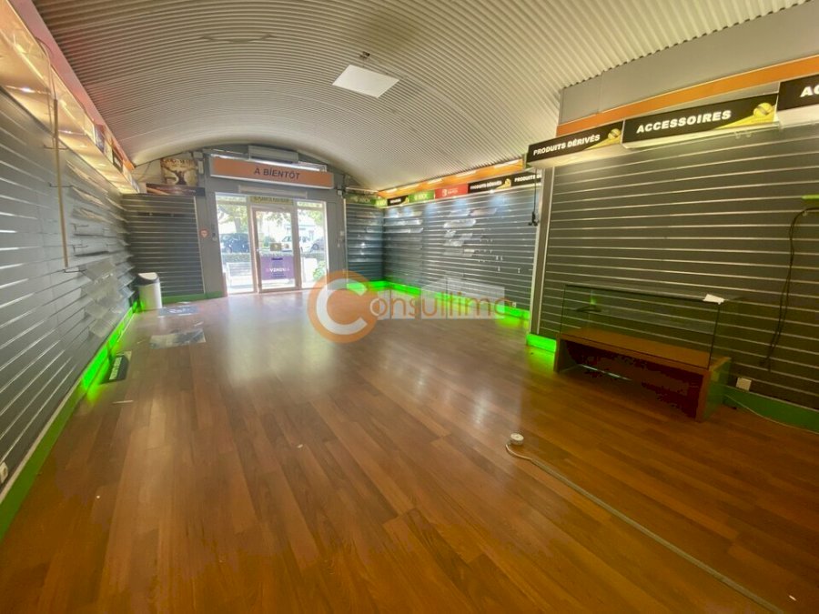 Local commercial à louer 110 m² - Libourne