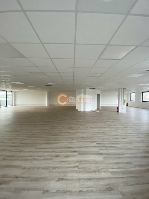 Bureau à acheter 186 m² - Fargues-Saint-Hilaire
