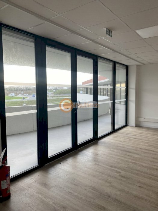 Bureau à acheter 186 m² - Fargues-Saint-Hilaire