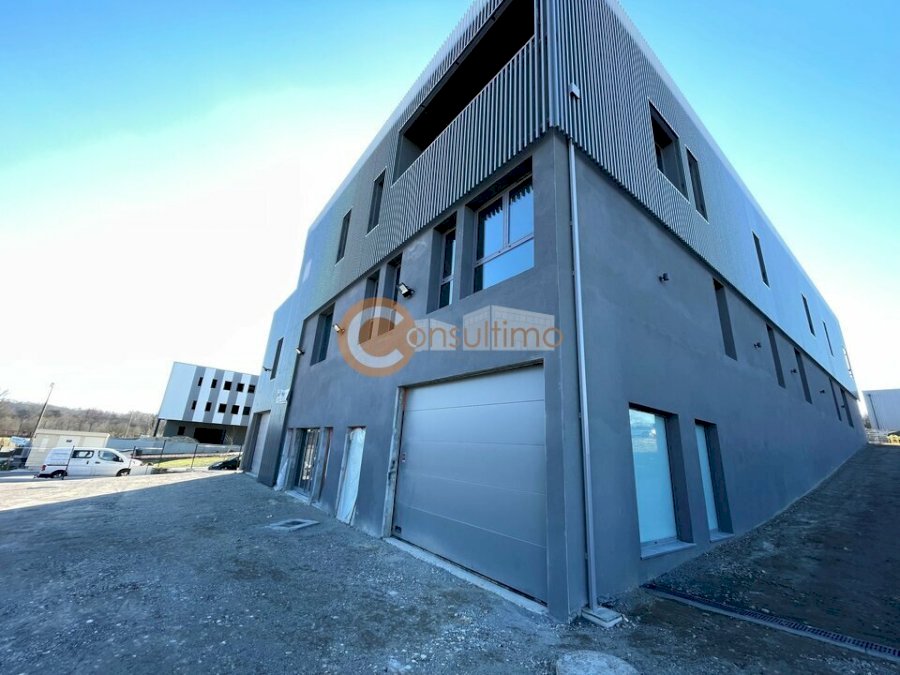Bureau à louer 46 m² - Montussan