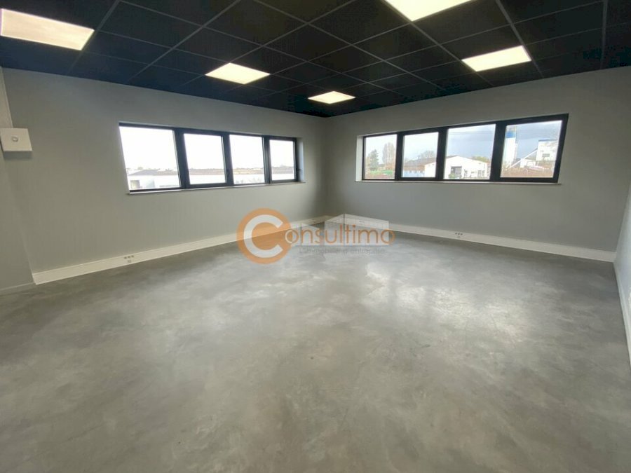 Bureau à louer 40 m² - Artigues-près-Bordeaux
