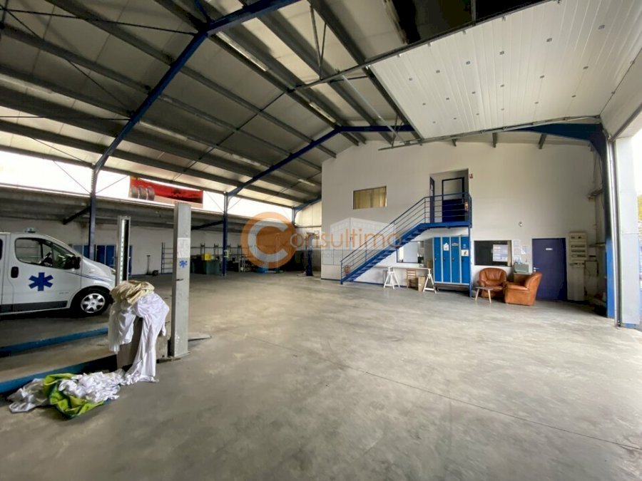 Local d'activité à louer 400 m² - La Teste-de-Buch