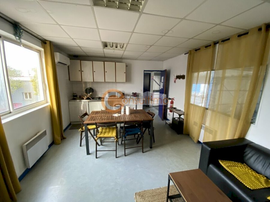Local d'activité à louer 400 m² - La Teste-de-Buch