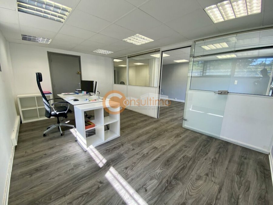 Bureau à louer 68 m² - Mérignac