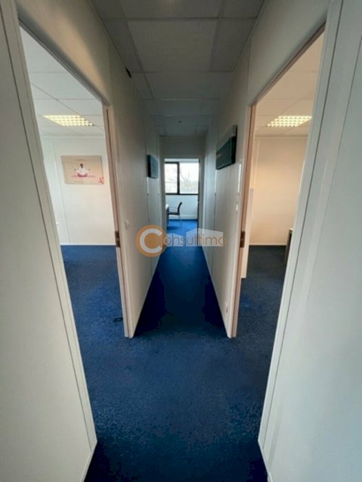 Bureau à louer 107 m² - Mérignac