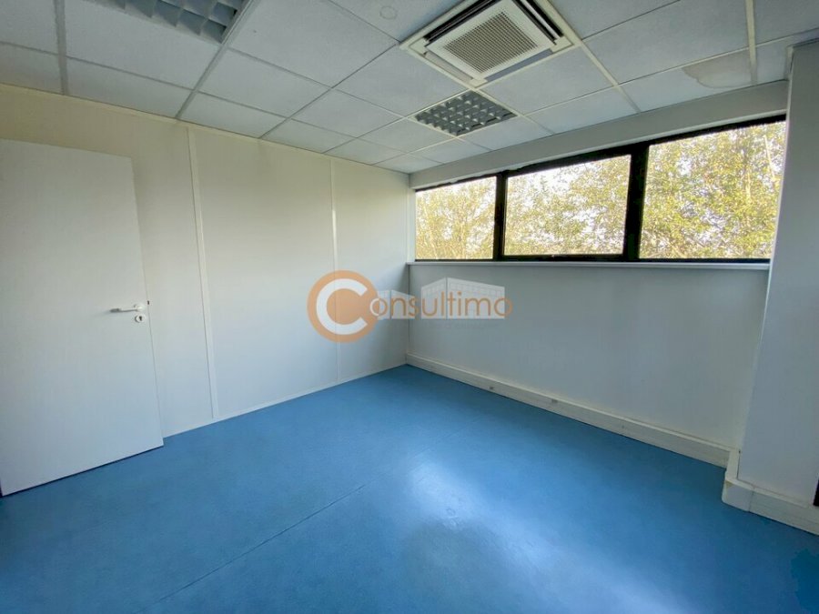 Bureau à louer 90 m² - Pessac