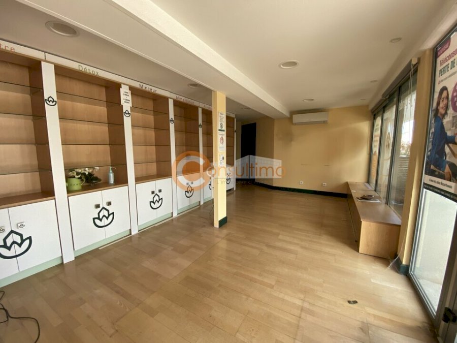Local commercial à louer 60 m² - Gradignan