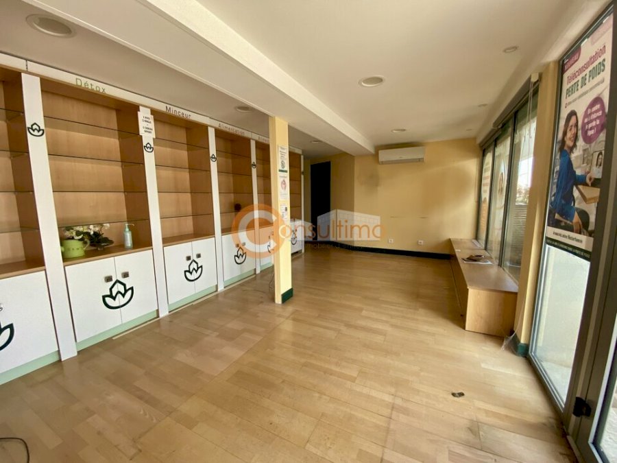 Local commercial à louer 60 m² - Gradignan